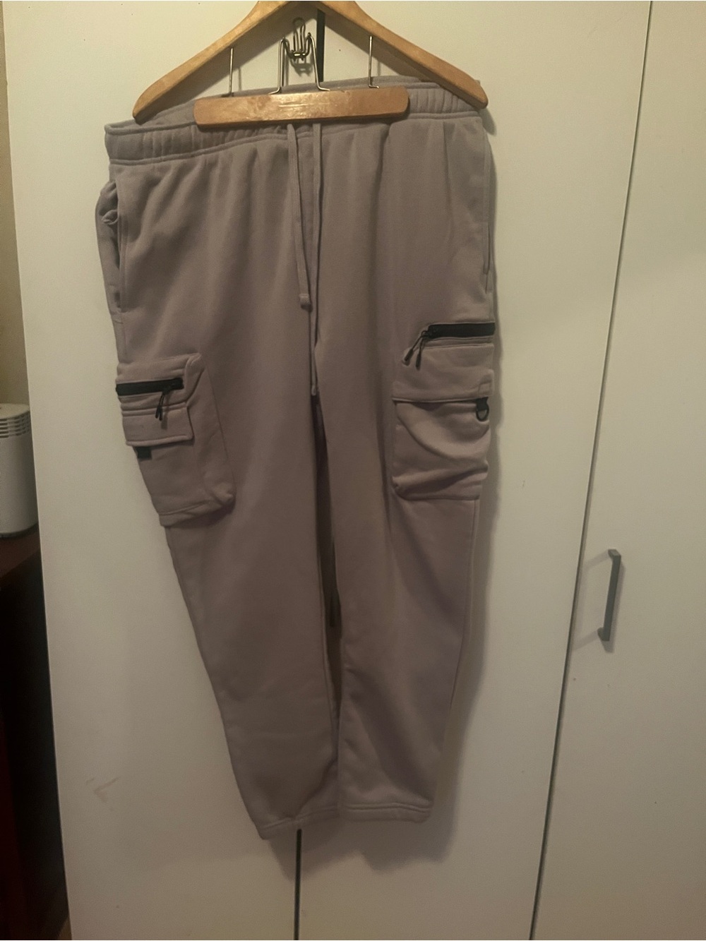 Brooklyn Cloth Beige Cargo Sweatpants XL Streetwear Joggers Barely Worn
